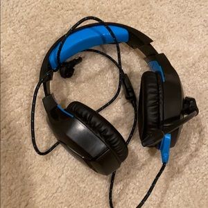 New gaming stereo headphone